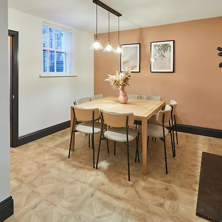 Toffee Crackle 別荘